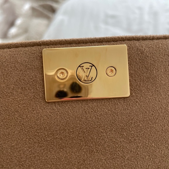 Louis Vuitton Marignan Sesame Handbag! AMAZING LIKE NEW! - Picture 5 of 7